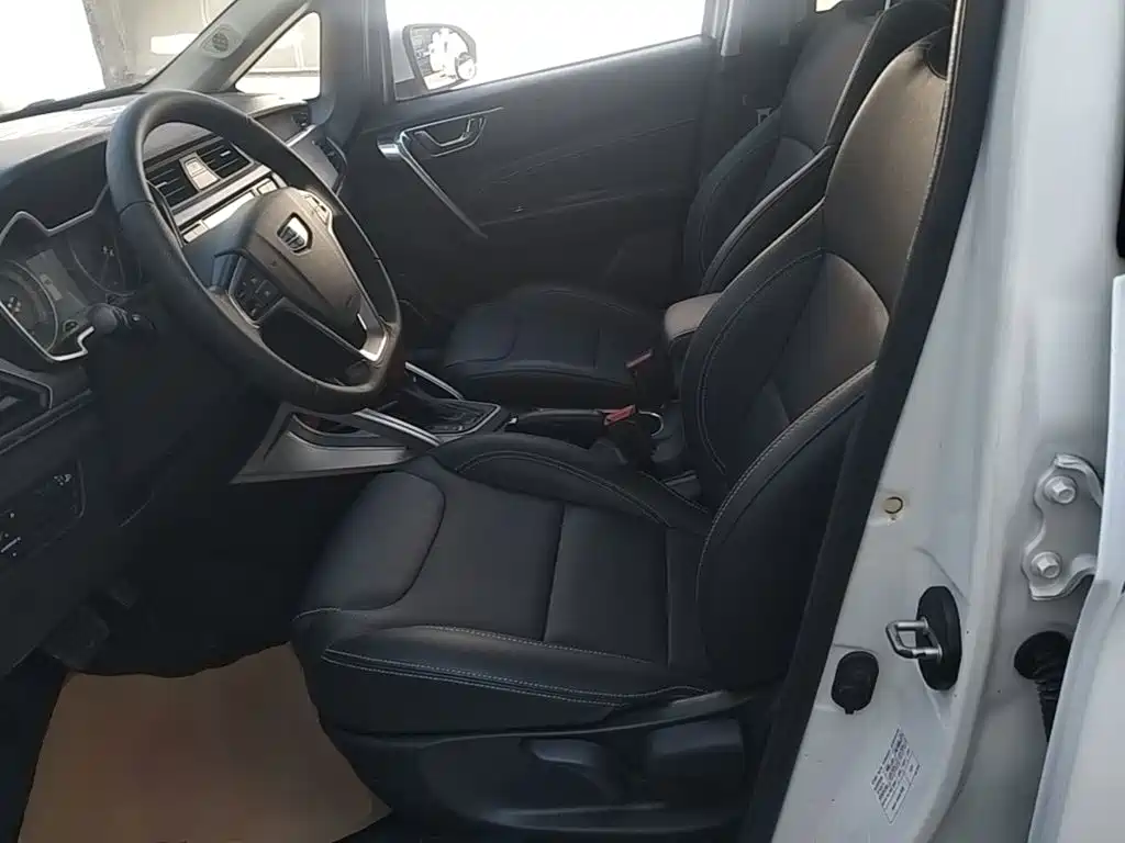 Geely Vision X3 — миниатюра 15