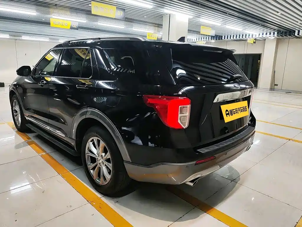 Ford Explorer — миниатюра 3