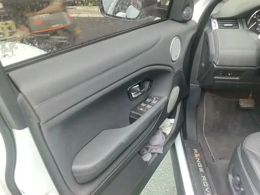Land Rover Evoque — миниатюра 7