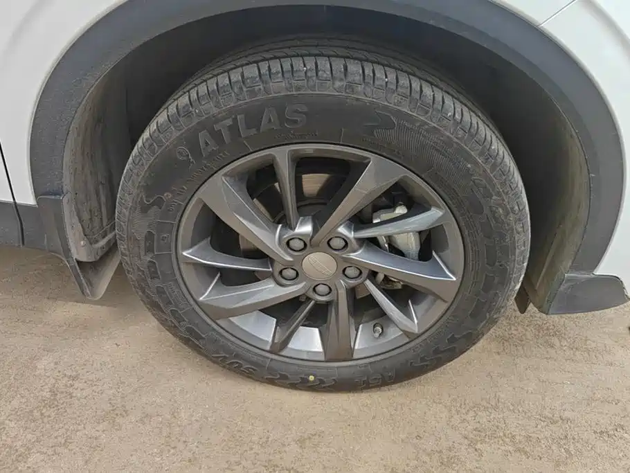 Geely Binyue — миниатюра 6