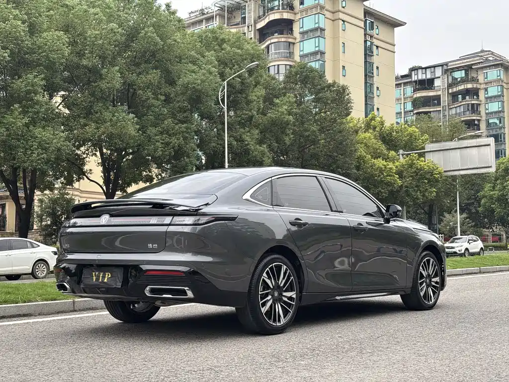 Changan Eado — миниатюра 5