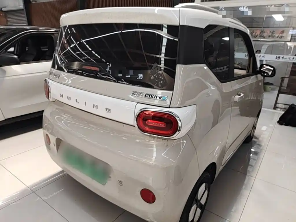 Wuling MINIEV — миниатюра 7