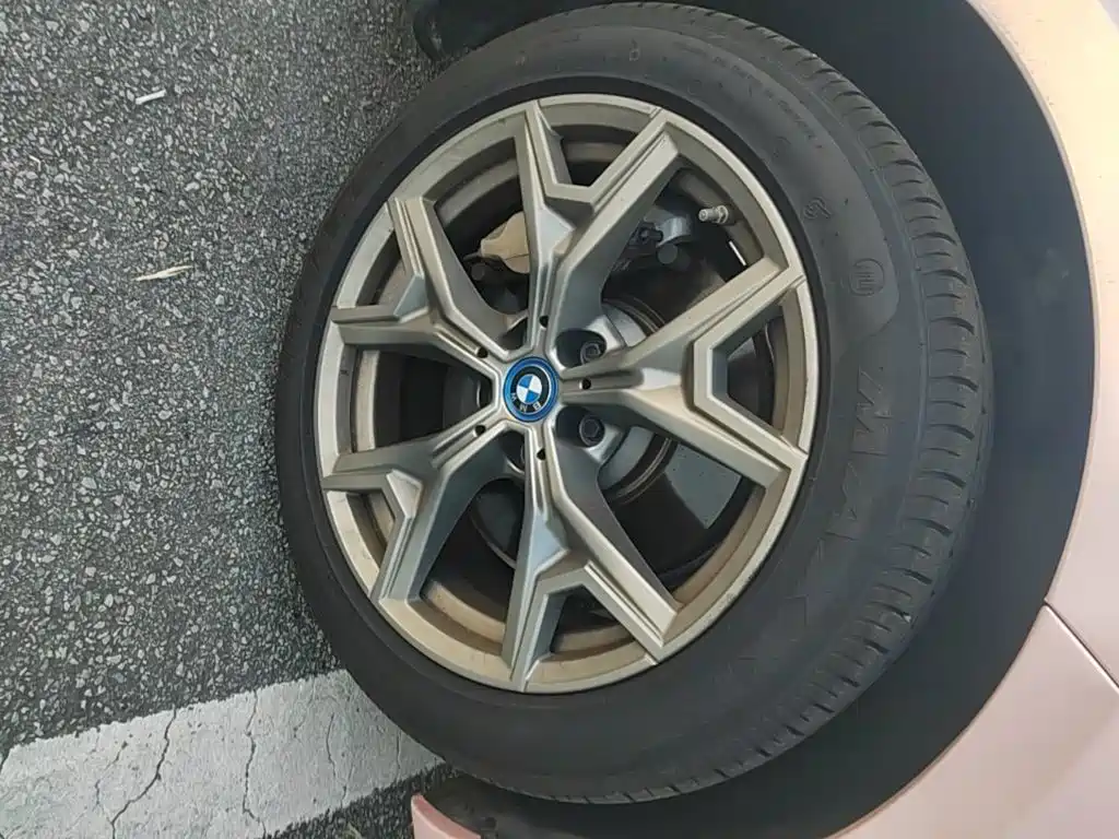 BMW i3 — миниатюра 12
