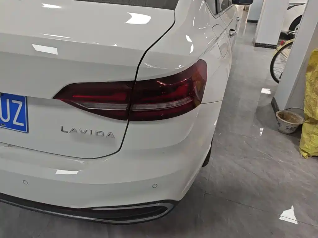 Volkswagen Lavida — миниатюра 8