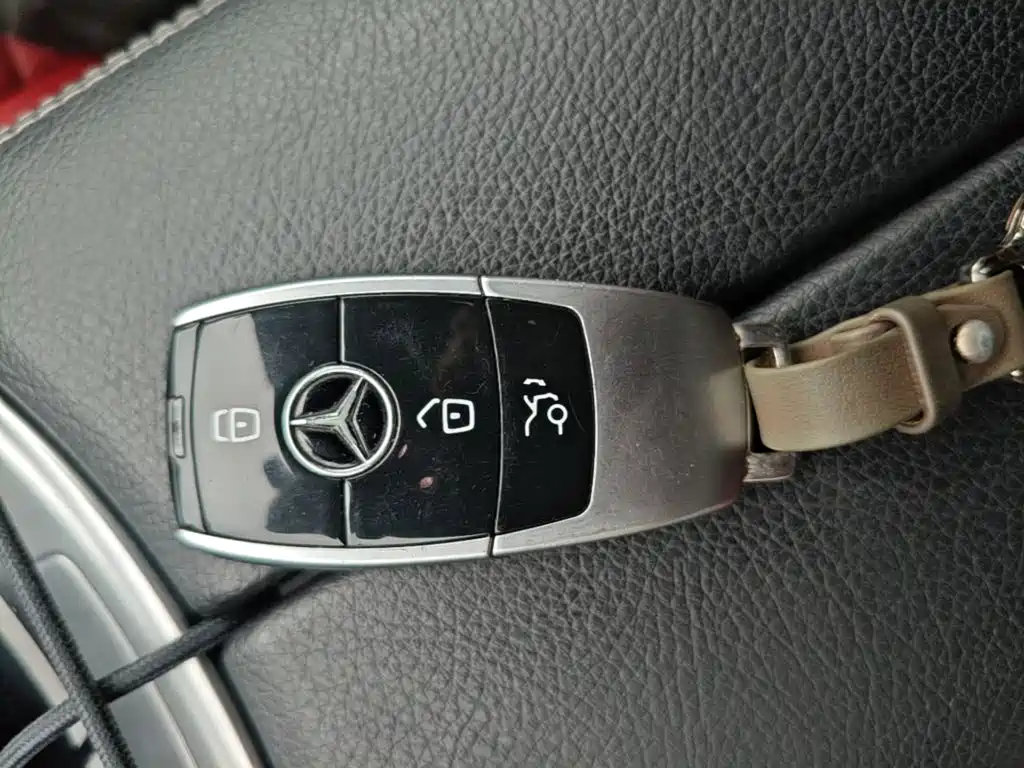 Mercedes-Benz C-Class — миниатюра 9