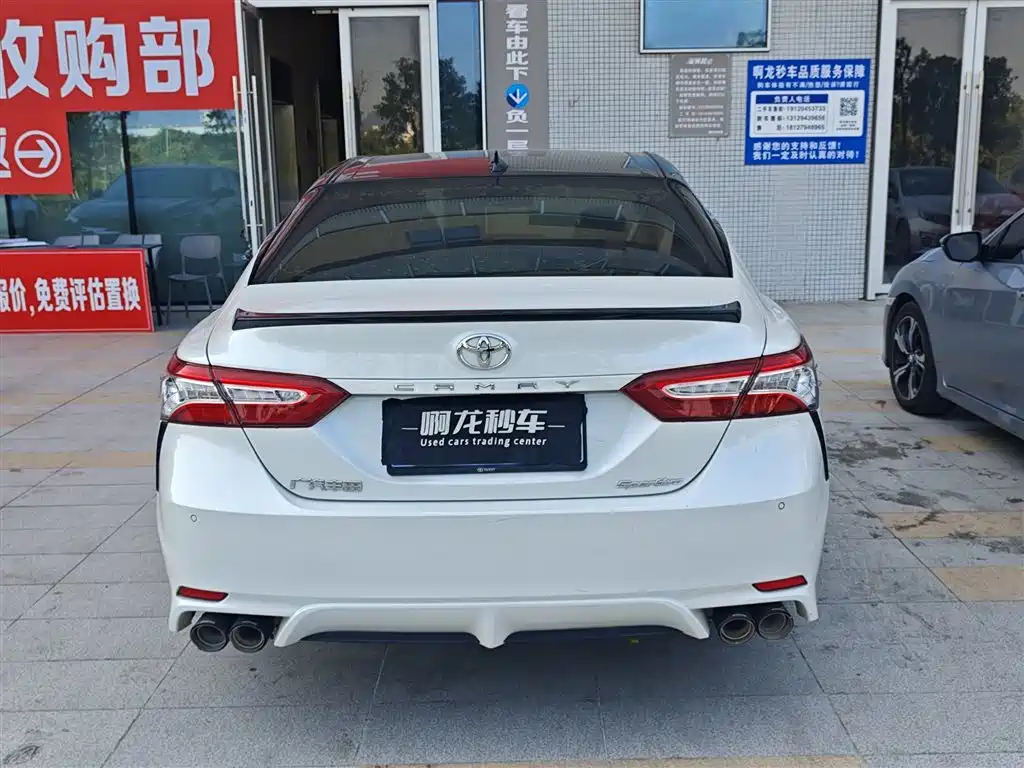 Toyota Camry — миниатюра 4