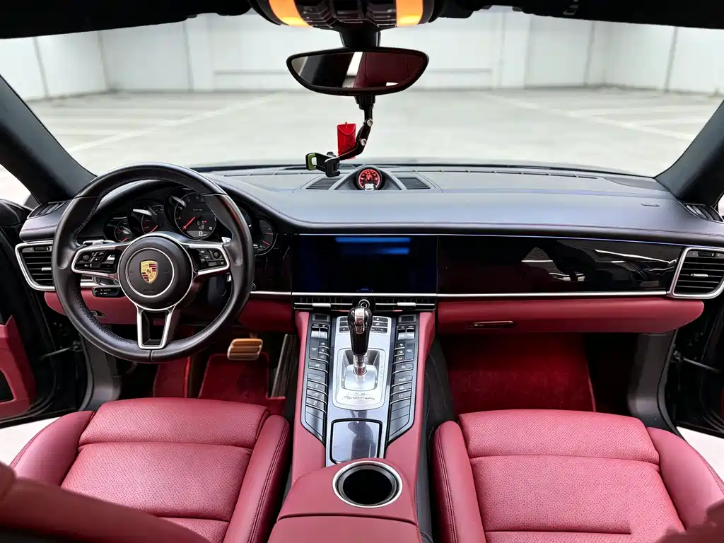 Porsche Panamera — миниатюра 6