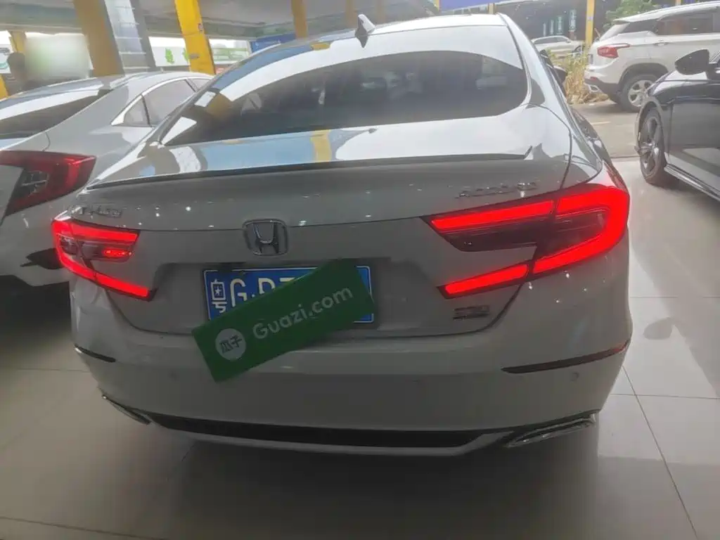 Honda Accord — миниатюра 6