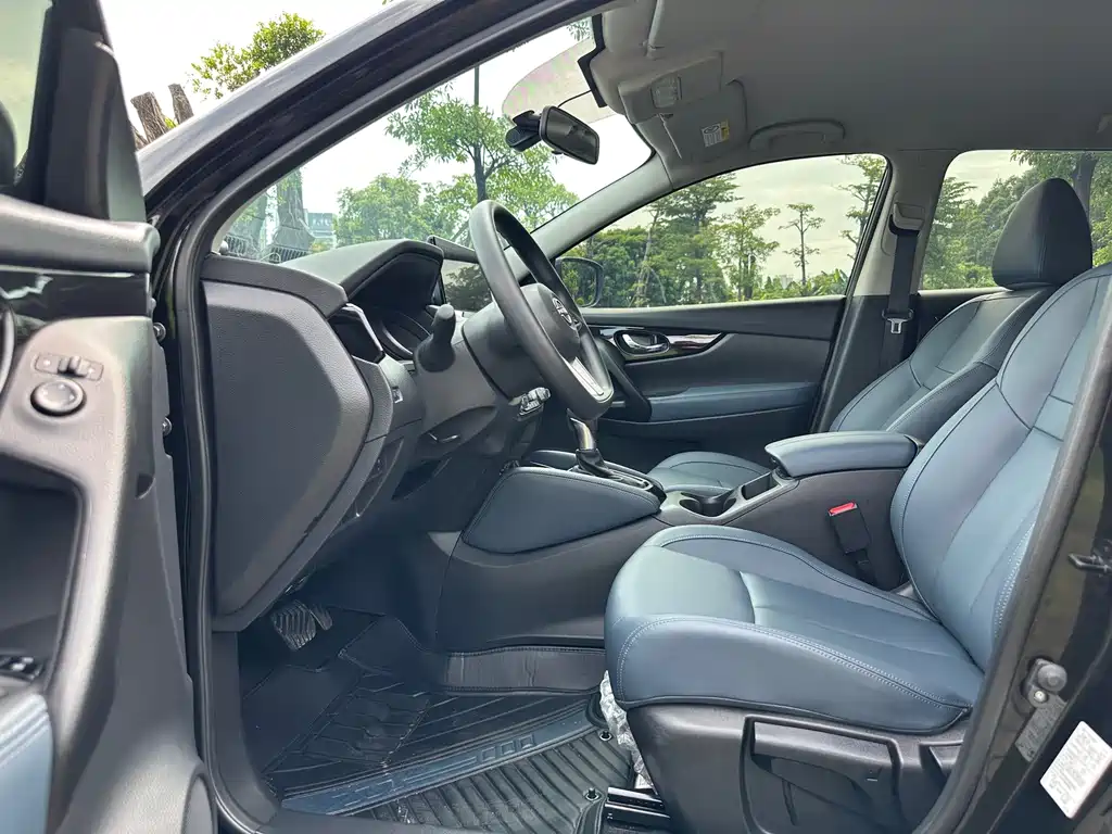 Nissan Qashqai — миниатюра 7
