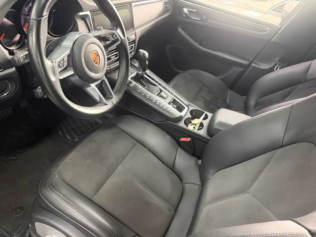 Porsche Macan — миниатюра 4