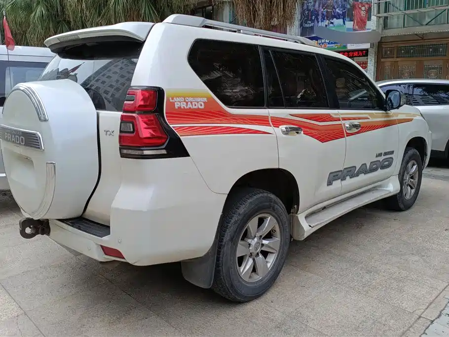 Toyota Land Cruiser Prado 2018 2.7L AT