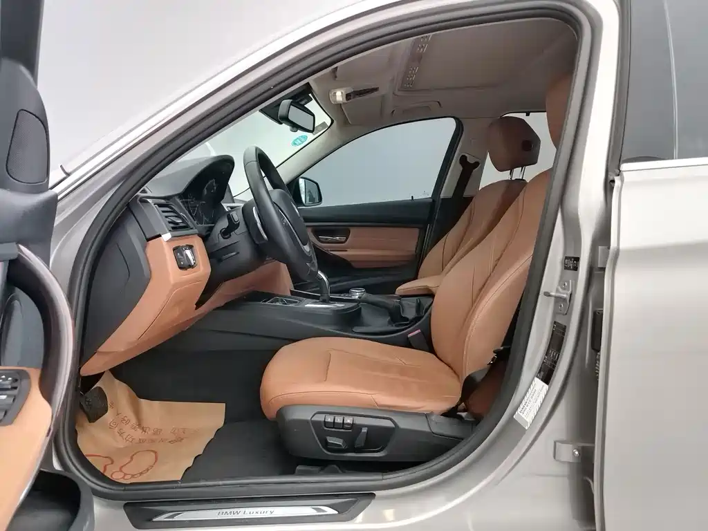 BMW 3 Series — миниатюра 11
