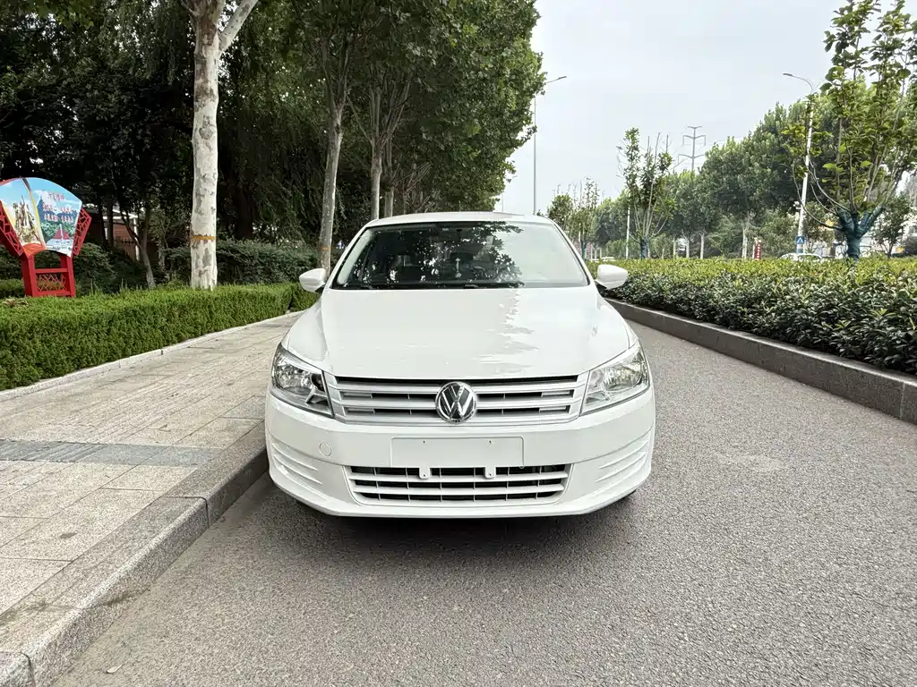 Volkswagen Santana — миниатюра 2