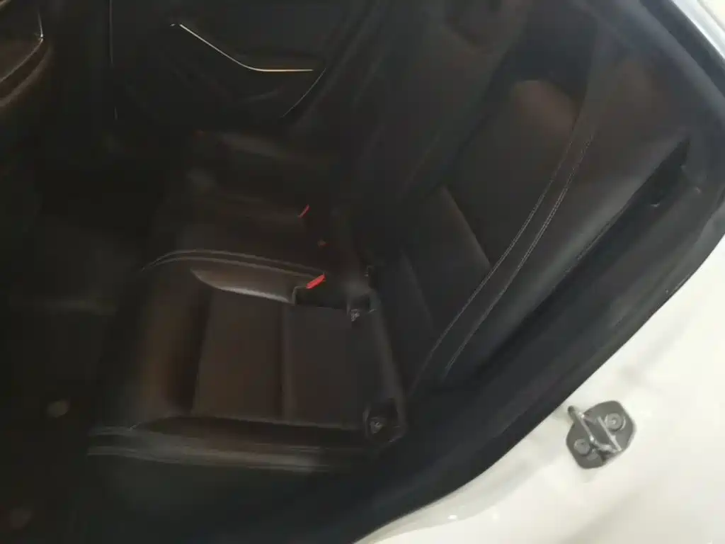 Mercedes-Benz CLA (Import) — миниатюра 17