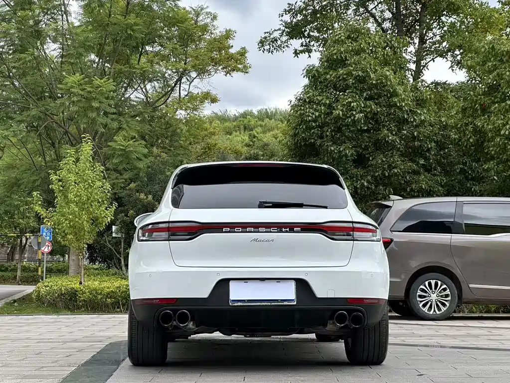 Porsche Macan — миниатюра 8