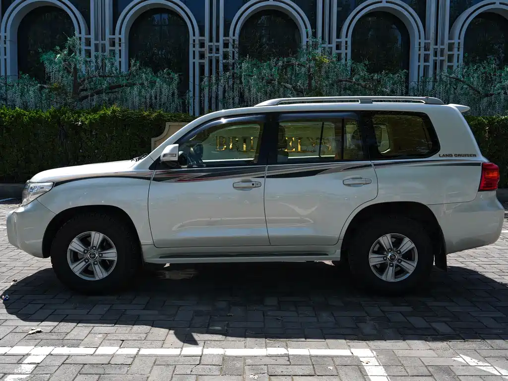 Toyota Land Cruiser — миниатюра 8