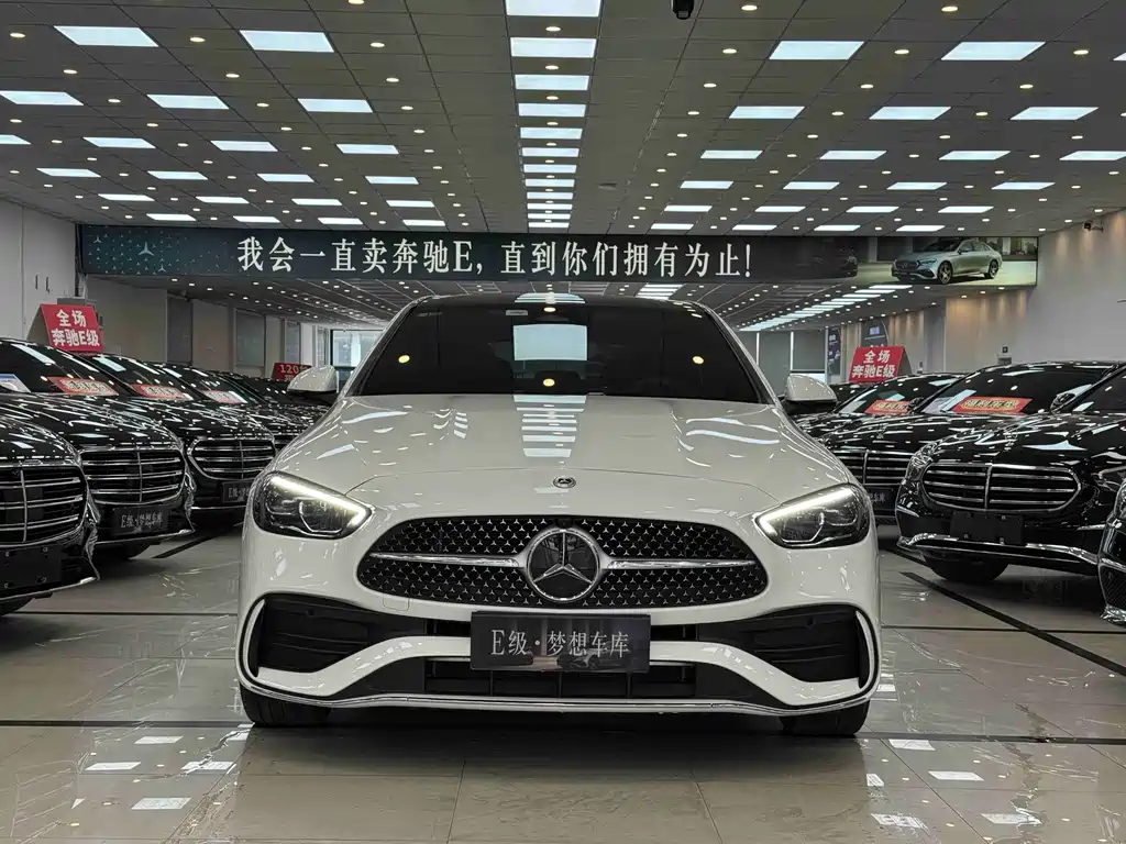 Mercedes-Benz C-Class 2024