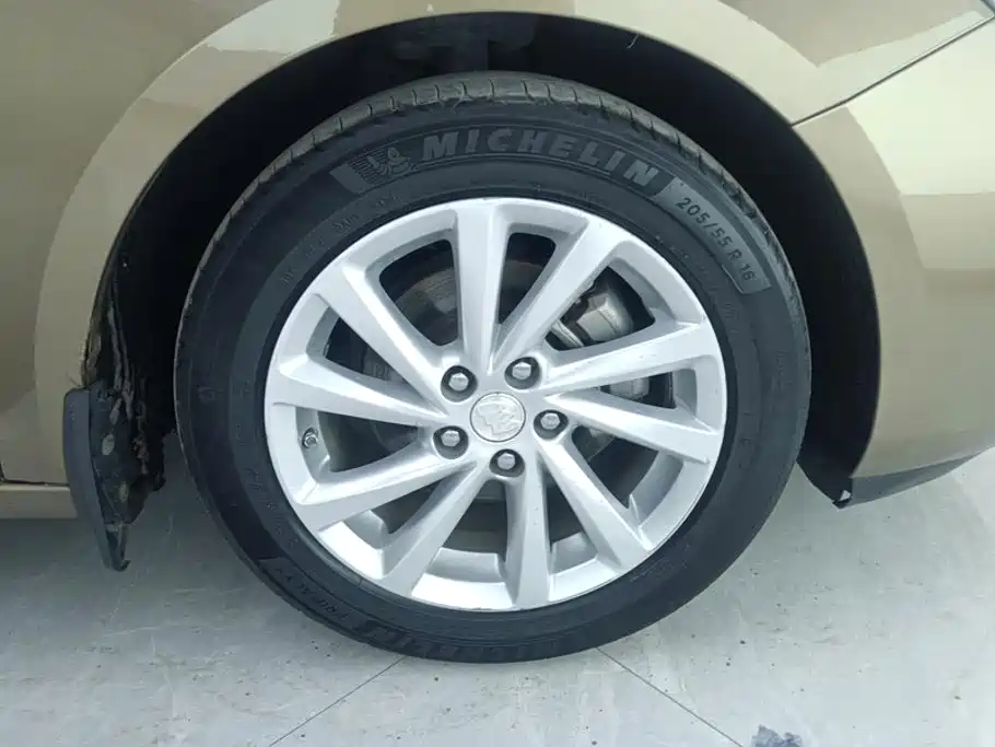 Buick Verano Sedan 15S Auto Leading Type, фото 6