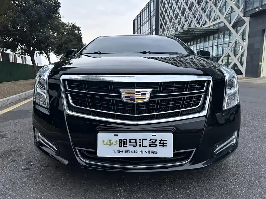 CADILLAC XTS