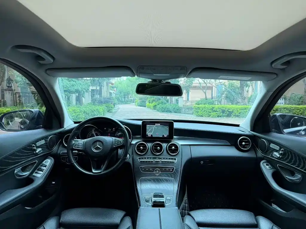Mercedes-Benz C-Class — миниатюра 5