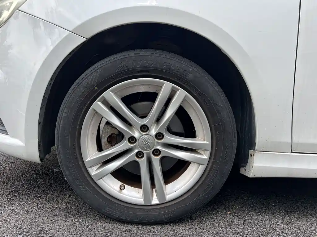 Bestune B30EV — миниатюра 8
