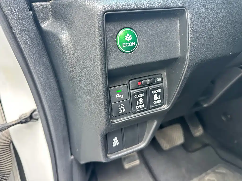 Honda Elysion — миниатюра 7