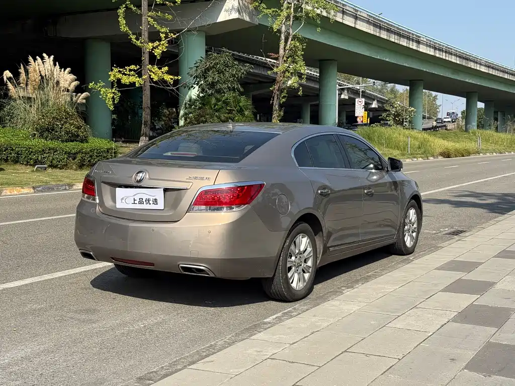 Buick LaCrosse — миниатюра 27