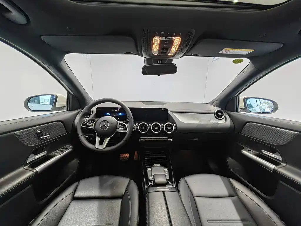 Mercedes-Benz GLA — миниатюра 10