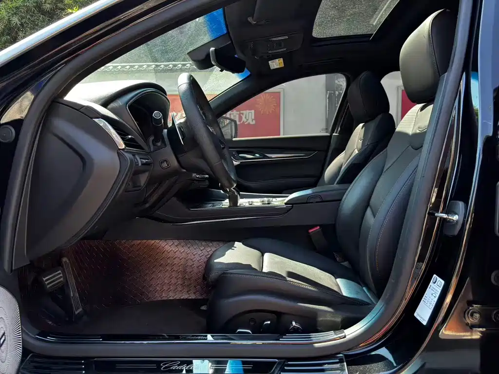 Cadillac CT5 — миниатюра 11