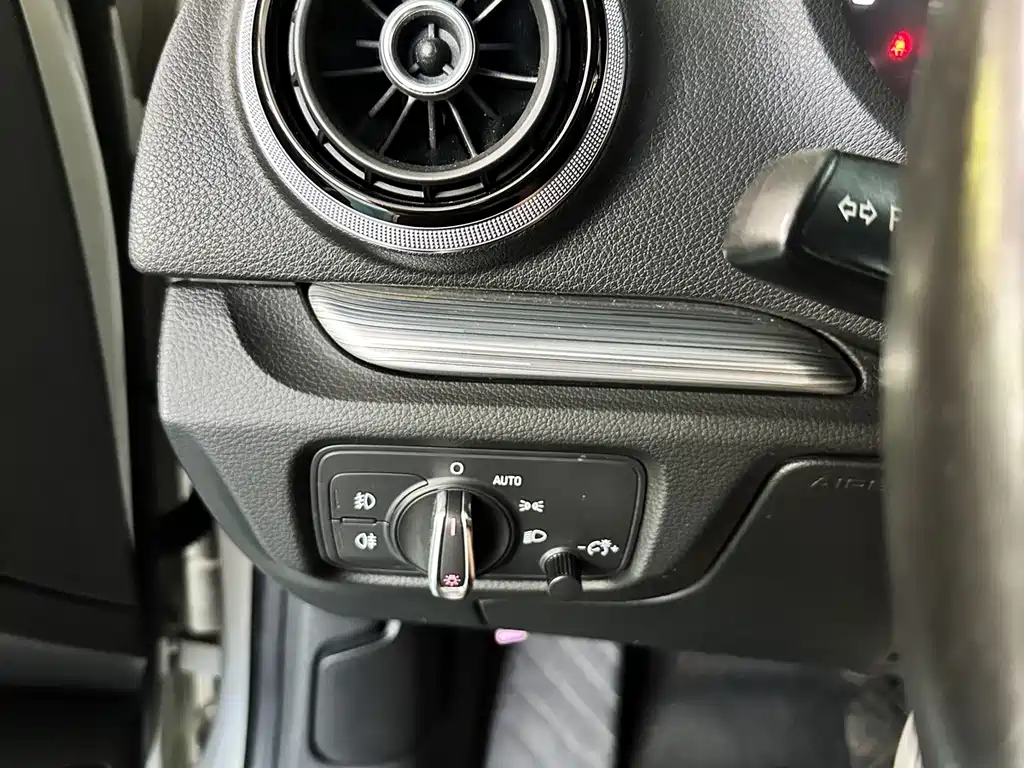 Audi A3 (Import) — миниатюра 12