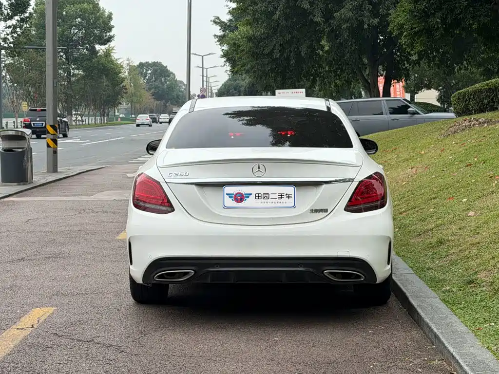 Mercedes-Benz C-Class — миниатюра 5