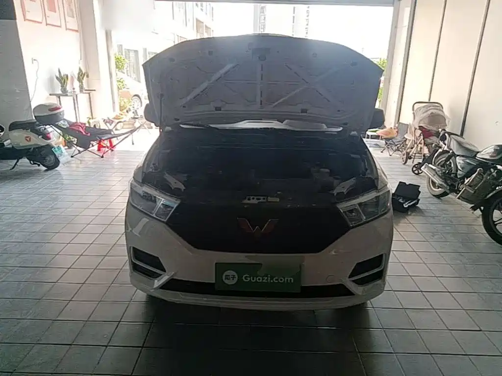 Wuling Hongguang — миниатюра 20