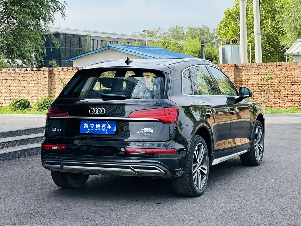 Audi Q5L — миниатюра 4