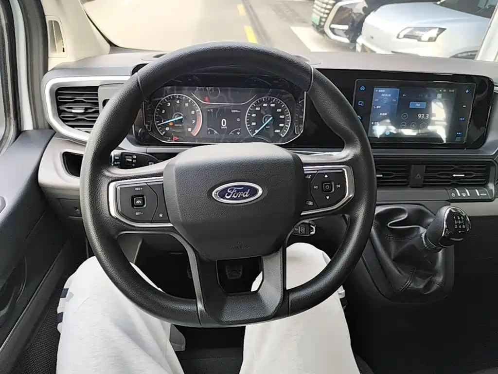 Ford Transit — миниатюра 11