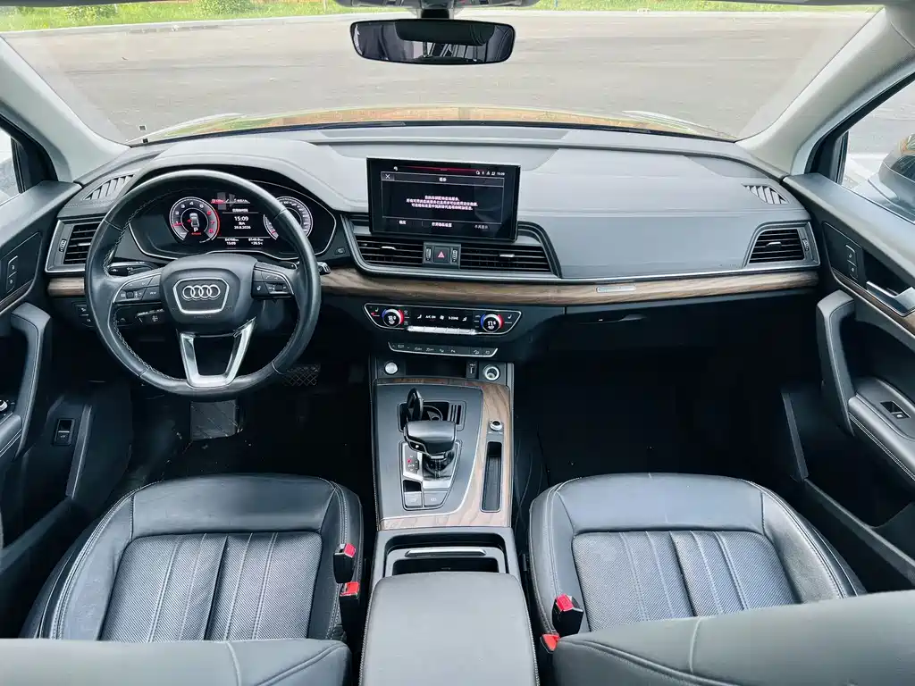 Audi Q5L — миниатюра 9