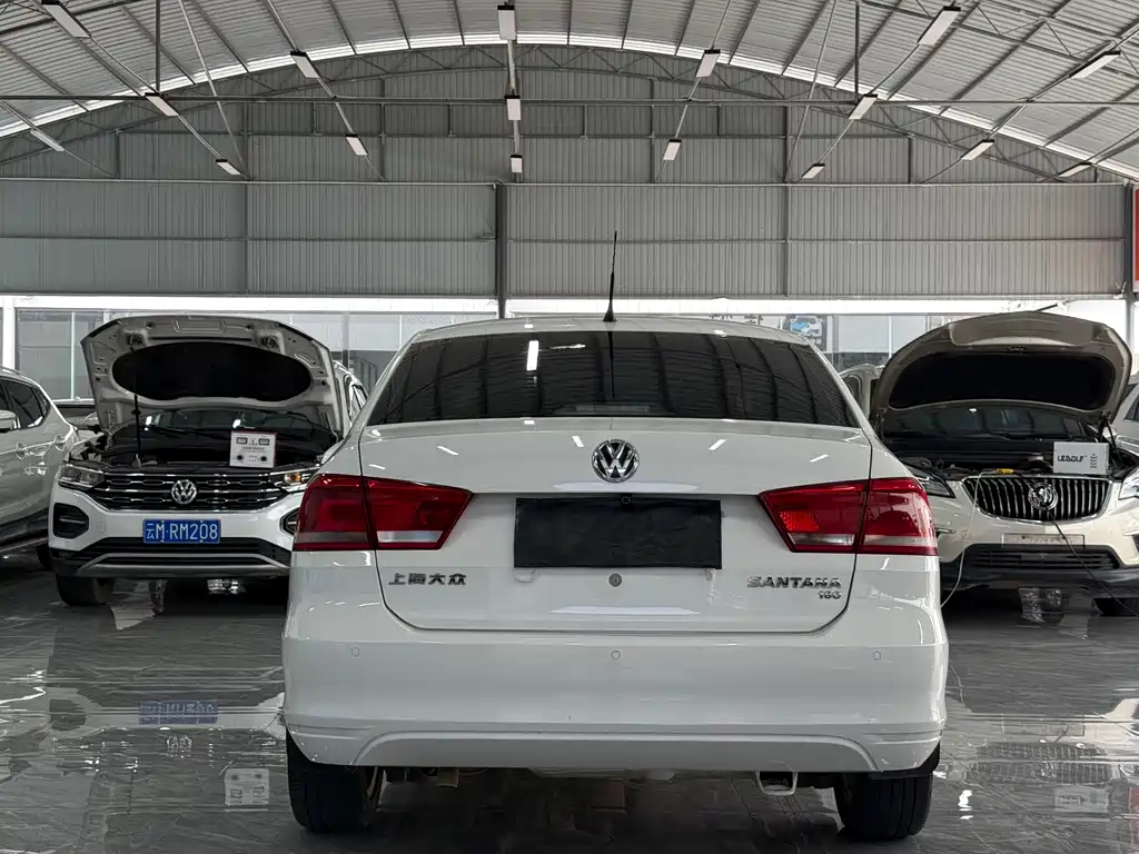 Volkswagen Santana — миниатюра 8