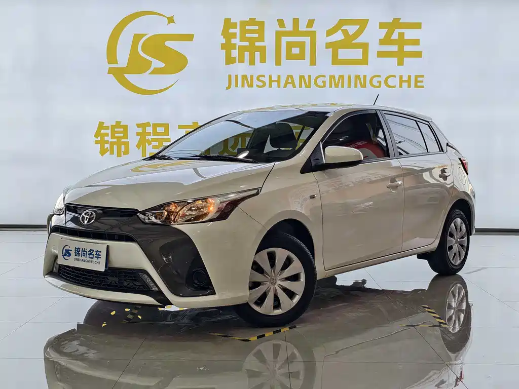 Toyota Yaris L 2021