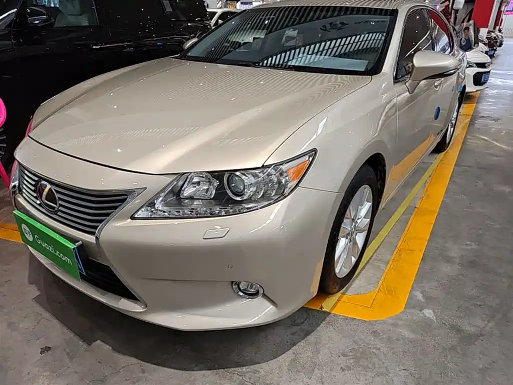 Lexus ES 2015