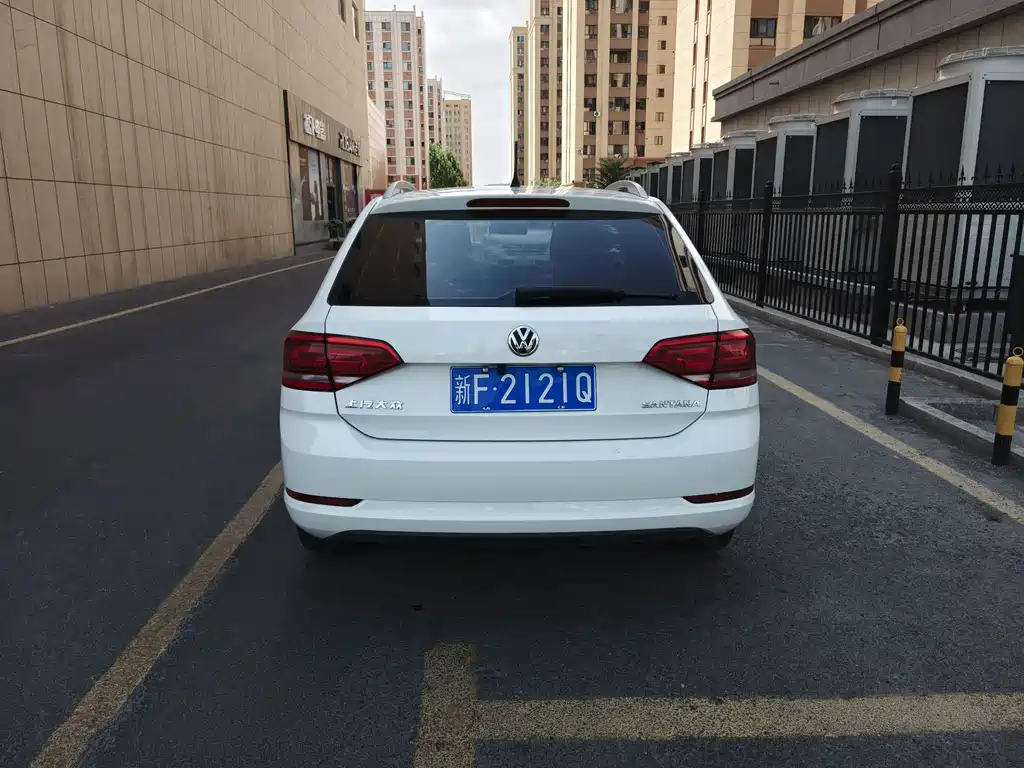 Volkswagen Santana — миниатюра 7