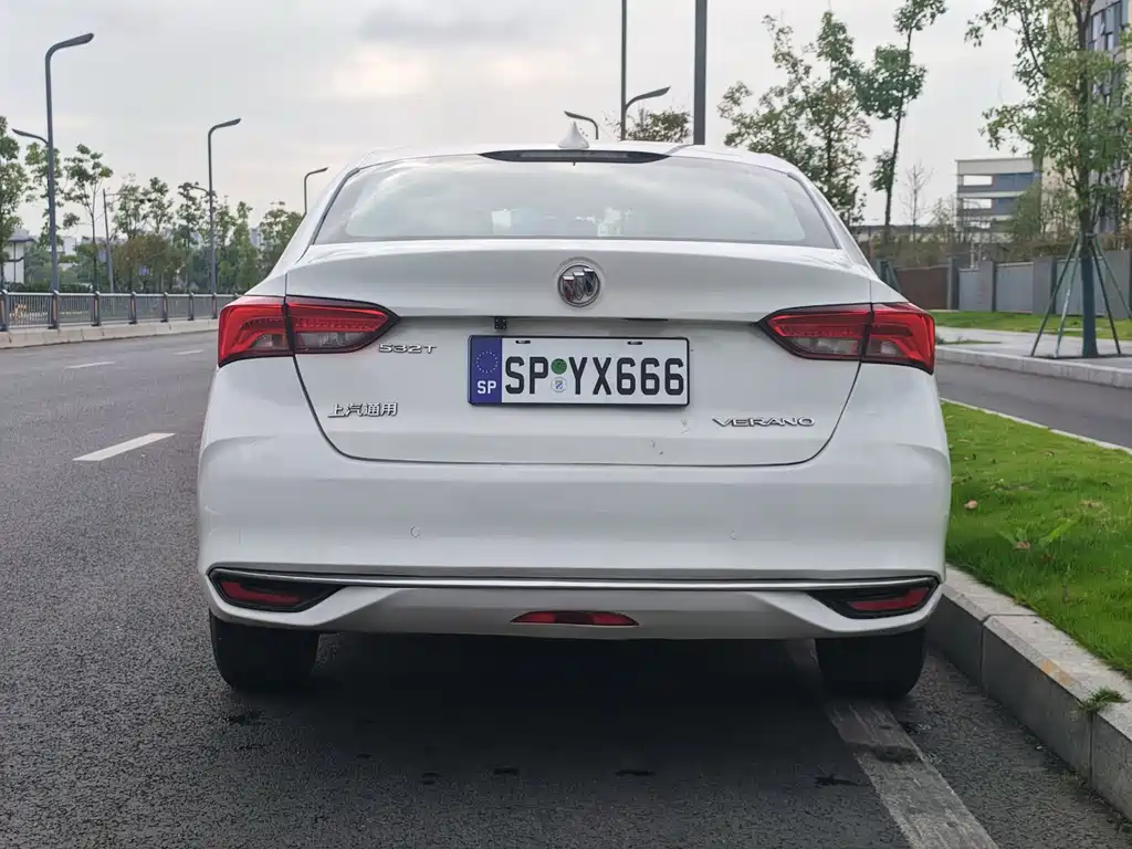 Buick Verano — миниатюра 13