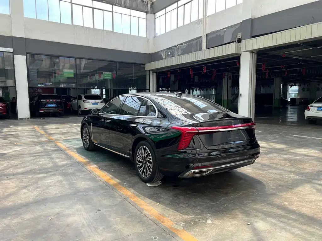 Hongqi Hongqi H5 — миниатюра 10