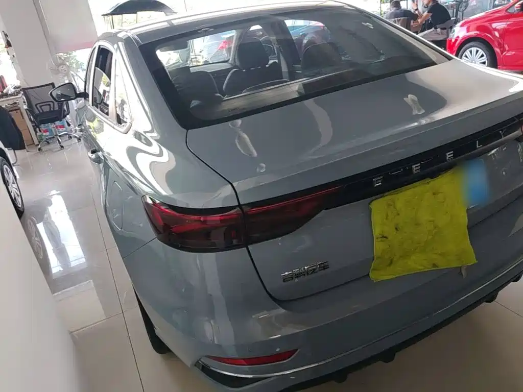 Geely Emgrand — миниатюра 5
