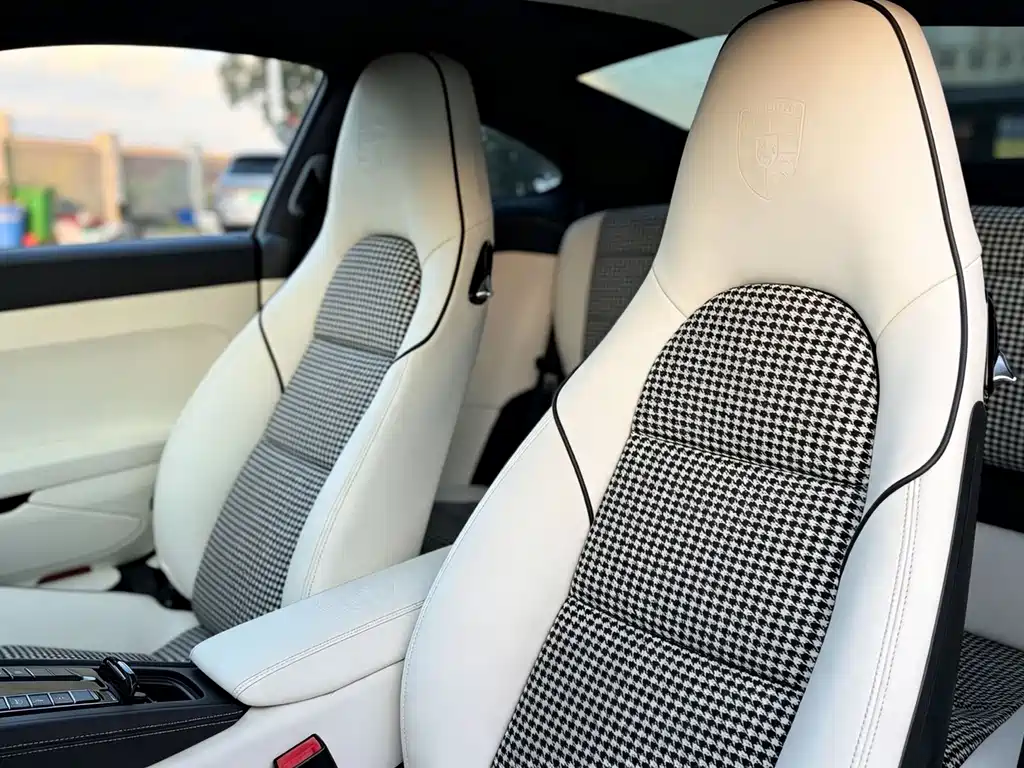 Porsche 911 — миниатюра 12