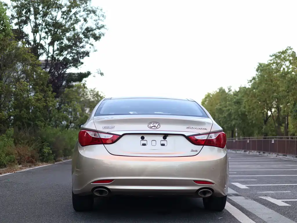 Hyundai Sonata — миниатюра 6