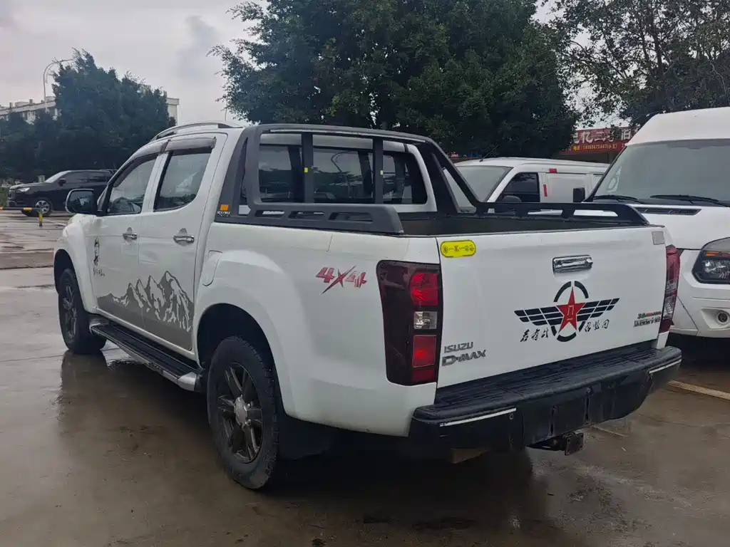 ISUZU D MAX