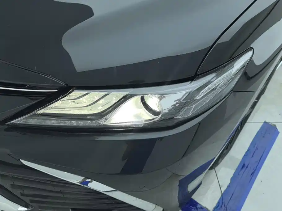Toyota Camry — миниатюра 5