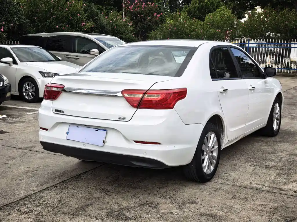 Geely Vision — миниатюра 7