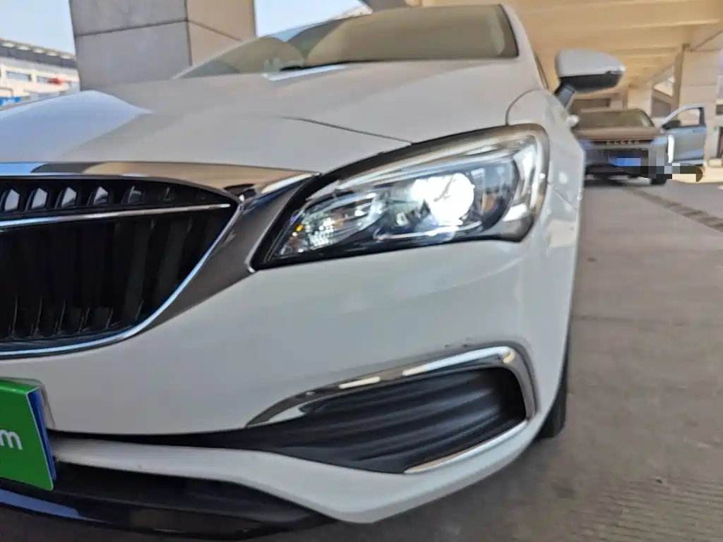 Buick Verano — миниатюра 24