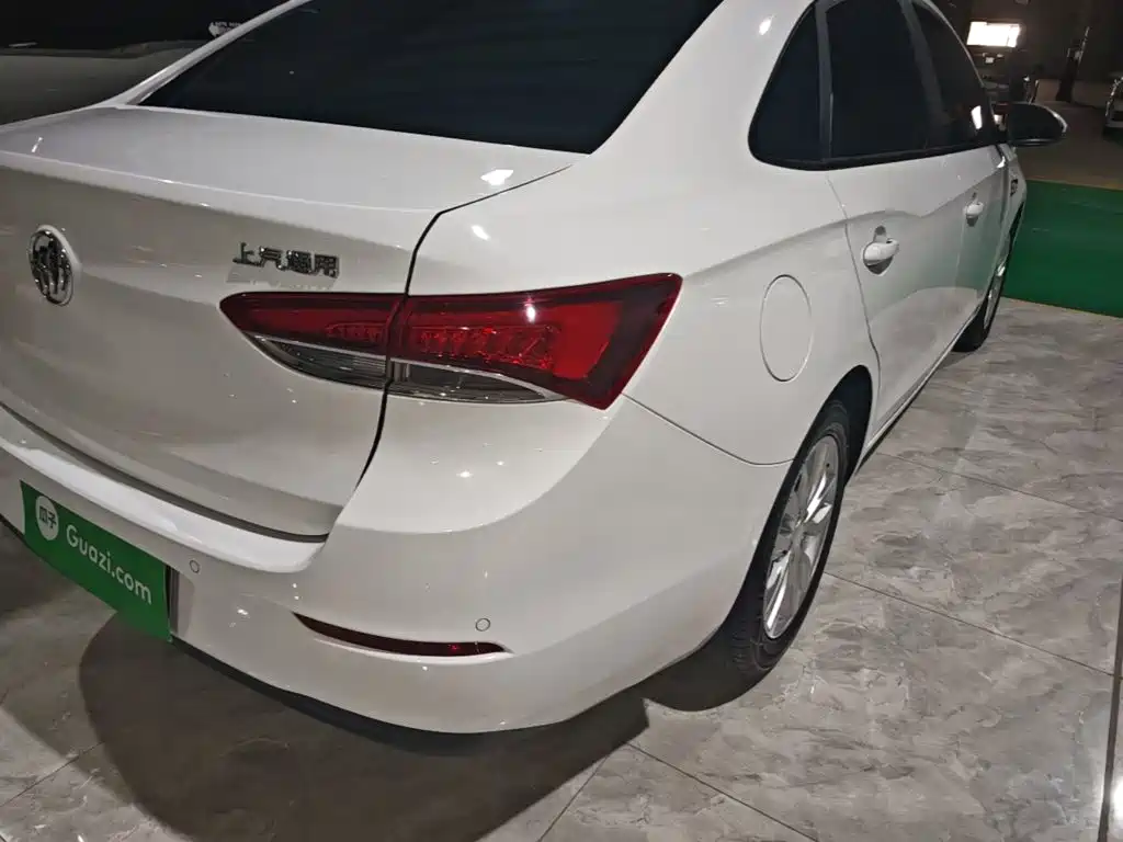 Buick Excelle — миниатюра 8