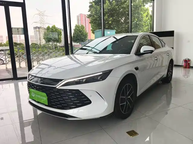 2025 BYD Qin